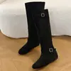 Botas retro de ante de media pantorrilla con aumento interno de altura para mujer, nuevas botas de moda ajustadas sin cordones, punta fina y tacón de bloque, otoño e invierno 2026