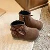 Zapatos Birkenstock para Niñas Estilo Retro con Lazo de Ante 2026 Nuevo Otoño/Invierno Versátiles Cómodos de Fondo Plano Suela Suave Botas Cortas