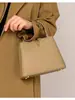 Bolsa de Maternidade de Luxo Nova Coleção Primavera/Verão 2025 Bolsa Elegante Feminina para o Dia a Dia Transversal Leve de Luxo Portátil Bolsa Kelly Pequena