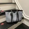 Bolsa Tote de Ombro Estilosa Estilo Europeu e Americano Grande Capacidade Cores Novas Outono/Inverno 2025 Bloqueio de Cor Textura Simples Para Usar Sob o Braço/No Ombro Feminina