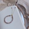 Pulsera de perlas de agua dulce francesas sencillas para mujer, con perla morada uva, diseño en oro de 14 quilates, pulsera ligera de lujo ajustable.