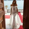 Vestido de Casamento Romântico Branco Puro Novo Estilo de Verão com Decote de Uma Alça Cintura Marcada para Meninas, Luxuoso e Requintado, Venda Direta do Fabricante