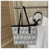 Bolsa de Mano Literaria Estilo Coreano con Encaje, Hada Suave, Gran Capacidad para Viajes, Bolso de Hombro Floral de Nicho para Mujer