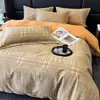 Juego de ropa de cama de cuatro piezas ins60s de algodón grueso cepillado, sábana y funda de edredón de algodón puro para otoño e invierno, juego de tres piezas para dormitorios de estudiantes