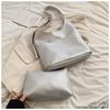 Bolso Tote de Moda con Tapa Suave Bolso Grande para Mujer 2024 Nuevo de Alta Gama Touche Bolso Cruzado Tote de Gran Capacidad Bolso de Hombro Casual