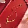 Juego de Anillos de Boda Flor de Durazno Dorado Zhoujia Mismo Estilo Serie de Bodas Collar Pulsera Anillo Flor de Durazno Juego de Tres Piezas