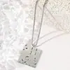 Collar de Acero de Titanio de Venta Caliente Transfronteriza Colgante Cuadrado Hueco Personalizado para Hombres y Mujeres Joyería Versátil de Alta Gama Europea y Americana