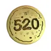 Las Monedas de Oro Puro 999 de Shuibei en Varios Diseños como "Paz y Alegría" y "Felices Fiestas se Empaquetan en Cajas de Regalo para Regalos Navideños y San Valentín