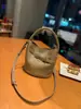 Bolso Cubo de Piel de Vaca de Primera Capa para Mujer, Nuevo Estilo Primavera 2026, Bolso Cruzado al Hombro, Diseño Versátil, Diseño Original de Nicho