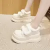 Zapatos para Aumentar la Altura de Mujer 2026 Invierno Nuevo Estilo Suela Gruesa Botas de Nieve Engrosadas Versátiles para Mujer Calzado Cálido con Terciopelo para Mujer
