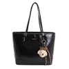 Bolsa de Ombro de Grande Capacidade Feminina 2025 Nova Tendência Clássica Elegante Fashion Exquisita de Alta Qualidade para o Dia a Dia