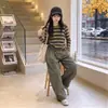 Conjunto Feminino Outono 2026 Nova Moda Estilo Coreano Listrado Gola Redonda Manga Longa Calça de Perna Larga Solta Conjunto de Duas Peças