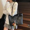 Bolso Grande de Mujer 2025 Nuevo de Moda Retro Bolso de Hombro Único Bolso Tote de Moda Versátil