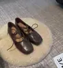 Zapatos planos retro de cordones negros con punta fina para mujer, nuevo estilo verano 2026, versátiles y a la moda para ir al trabajo