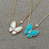 Colar Trevo de Quatro Folhas Borboleta Versão de Luxo V-Gold para Mulheres, Espessamente Banhado a Ouro Rosa 18K, Madrepérola Branca, Turquesa Verde e Colar com Laço