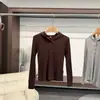 Camiseta de manga larga acanalada con capucha para mujer, de algodón, corte ajustado, favorecedora, versátil, de color liso, con botones, top base