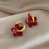 Pendientes Geométricos de Metal Estilo Retro Europeo y Americano, Simples y de Moda, Versátiles para el Uso Diario, Pendientes de Lujo Ligero y de Gama Alta