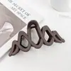 Pinza para el pelo Maillard de Otoño e Invierno Corea del Sur Moda Red social Pinza para el pelo Pinza para la parte trasera de la cabeza femenina Pinza de tiburón de temperamento simple Accesorios para el pelo