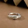 Anel Mãos Dadas em Prata de Lei S925 Yuebao Jewelry Brilhante Retrô Criativo Anel de Prata Dia dos Namorados Atacado