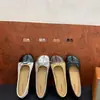 Sapatilhas de Bico Diviso com Laço Estilo Coreano, Sapatos Casco de Porco, Sapatos Femininos Planos de Boca Rasa com Solado Macio, Sapatos Femininos de Primavera