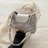 Bolso pequeño de color contrastante popular de este año para mujer 2024 nuevo verano estilo occidental bolso bandolera de mariposa moda hombro axilar