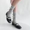 Calcetines de tubo medio apilados de tiras finas de primavera y verano con micro microcanales de miu wind, calcetines de pantorrilla con patrón vertical fino blanco, lazo de ballet wind