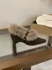 Zapatos mullidos que aumentan la altura para mujer, invierno, uso exterior, 2026, nuevo estilo coreano, estilo cálido con felpa, slip-ons, zapatos cálidos de algodón