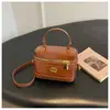 Bolsa de mão de nicho estilo coreano transfronteiriça para mulheres, nova bolsa quadrada pequena vintage ins da moda, de ombro e transversal