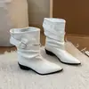 Botas de Cano Curto Femininas Retro Bico Fino Salto Bloco Fivela de Cinto Moda Verão 2026 Botas de Cavaleiro Botas Chelsea Martin Salto Médio Aumento de Altura