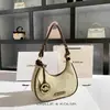 Dropshipping Bolsa Baguete Cor Contrastante Retrô Bolsa de Axila 2025 Outono e Inverno Nova Bolsa de Meia-Lua de Segunda Mão de Alta Qualidade Atacado