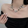 Collar de cadena de clavícula multicapa con cuentas redondas blancas y negras de estrella de cinco puntas de planeta punk personalizado, estilo hip hop, genial y atractivo para chicas.