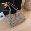 Bolso de Hombro Grande Estilo Universitario de Lunares Literarios Original para Mujer 2026 Nuevo Moda Bolso de Hombro Único Bolso de Nicho para Viajes