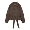 Nueva Llegada de Temporada Cruzada Chaqueta Exterior Estilo Gabardina Corta Cruzada Color Marrón Oscuro Americano con Solapa y Corbata 5063714