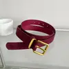 Cinturón de felpa gamuzada estilo Maillard con hebilla metálica para mujer Otoño/Invierno 2026 cinturón de cuero decorativo con jeans moderno