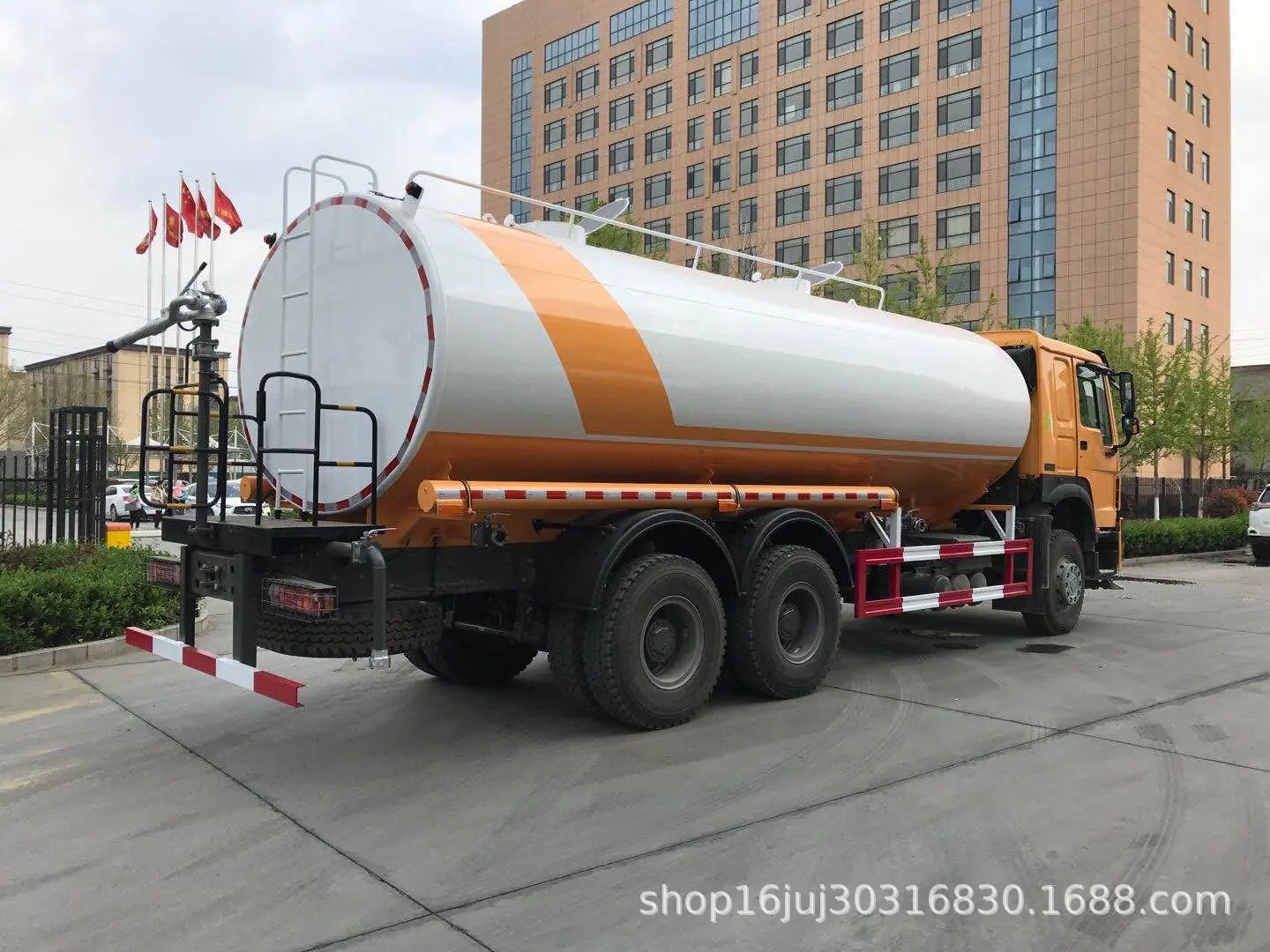 洒水车