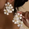 Pendientes Exagerados de Moda Transfronteriza Europea y Americana, Frescos, Retro, Dulces, Florales para Mujer con Clavijas de Flor de Camelia de Estilo Pastoral de Alta Gama