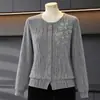 Cardigan Camisa de Manga Longa Slim-Fit de Outono para Mulheres de Meia-Idade e Idosas, Blusa T-shirt Estilosa Fashion Mom-Style, Fina
