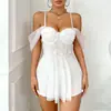 Estilo europeu e americano, sexy e sedutor, com um design de renda floral 3D, uma camisola estilo princesa com mangas ombro a ombro e um aro de suporte para um visual sensual e divertido.