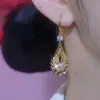 Pendientes Medela de Gota de Agua con Tachuelas de Diamantes Color Café 2026 Nuevos de Moda Lujo Ligero Gama Alta Moda Pendientes Elegantes