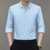 Camisa Casual Versátil de Manga Larga para Hombre, Color Sólido, Sin Planchar, Primavera y Otoño 2025, Top para Hombre de Negocios, Venta al por Mayor