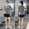 Directo del fabricante: Conjunto deportivo de secado rápido para mujer de verano, top de manga corta y shorts, anti-exposición, conjunto de dos piezas adelgazante