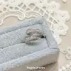 Anillo de Serpiente Personalizado con Diamantes Brillantes Transfronterizo para Mujer, Diseño de Nicho de Lujo Ligero, Diseño de Nicho de Gama Alta Europeo y Americano, Anillo de Moda