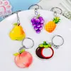 Llavero creativo de fruta acrílica regalo para estudiante fresa bolsa colgante lindo caricatura regalo personalizado mochila