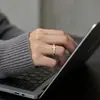 Anillo de Doble Capa con Forma de Cruz de Venta Caliente Transfronteriza de Comercio Exterior, Estilo Nuevo, Personalizado para Mujer, Moda Simple Europea y Americana, Anillo Versátil de Alta Gama