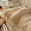 Conjunto de quatro peças em veludo de leite com renda espessa esculpida em estilo francês, conjunto de três peças em jacquard tridimensional fosco estilo princesa coreana