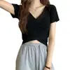 2026 Verão Novo Design Cruzado Versátil Slim-Fit Manga Curta Camiseta para Mulheres Estilo Coreano Curta Cor Sólida Top para Mulheres