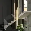 Candelabro Minimalista Largo para Escaleras, Moderno Simple Nórdico Lujo Ligero Villa Dúplex Techo Hueco Candelabro Largo Giratorio