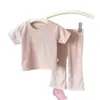 Traje Nuevo de Verano 2026 de Manga Corta con Pantalones Acampanados para Bebés Niñas, Traje Lindo y Versátil, Conjunto de Dos Piezas de Ropa Infantil para Niñas