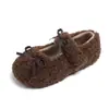 Outono/Inverno 2026 Novo Estilo Coreano Sapatos Peludos Infantis Sapatos Quentes de Laço para Meninas Sola Macia Botas Quentes