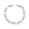 Pulsera de Zirconia con Lazo Micro-engastada Nueva de Verano para Mujer Diseño de Nicho Sensación de Alta Gama Joyería para Mano de Pétalo Simple Versátil